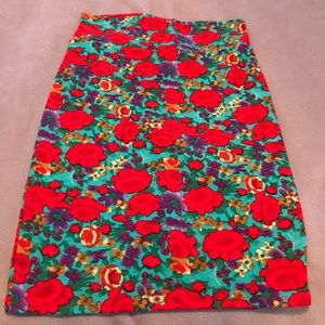 LuLaRoe Cassie, Medium